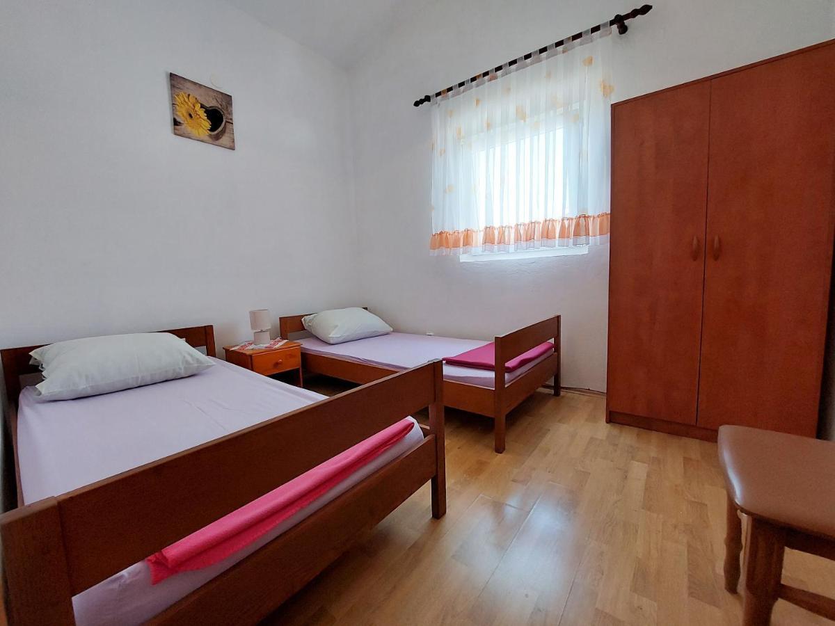 Apartment Ankica Punat Eksteriør billede